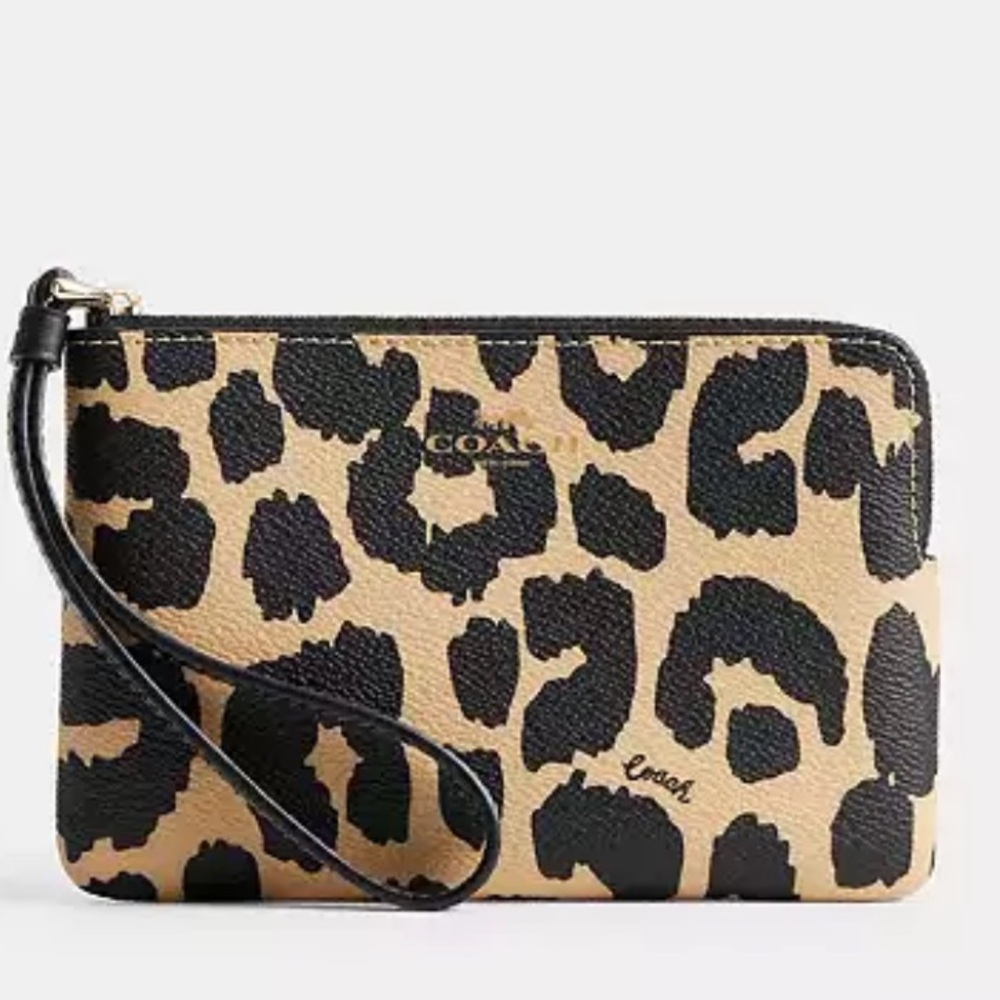 Coach Corner Zip Wristlet With Leopard Print nwt in packaging